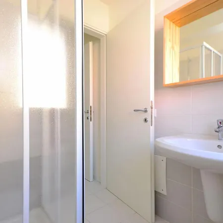 Apartamento Bellarosa-2 By Interhome